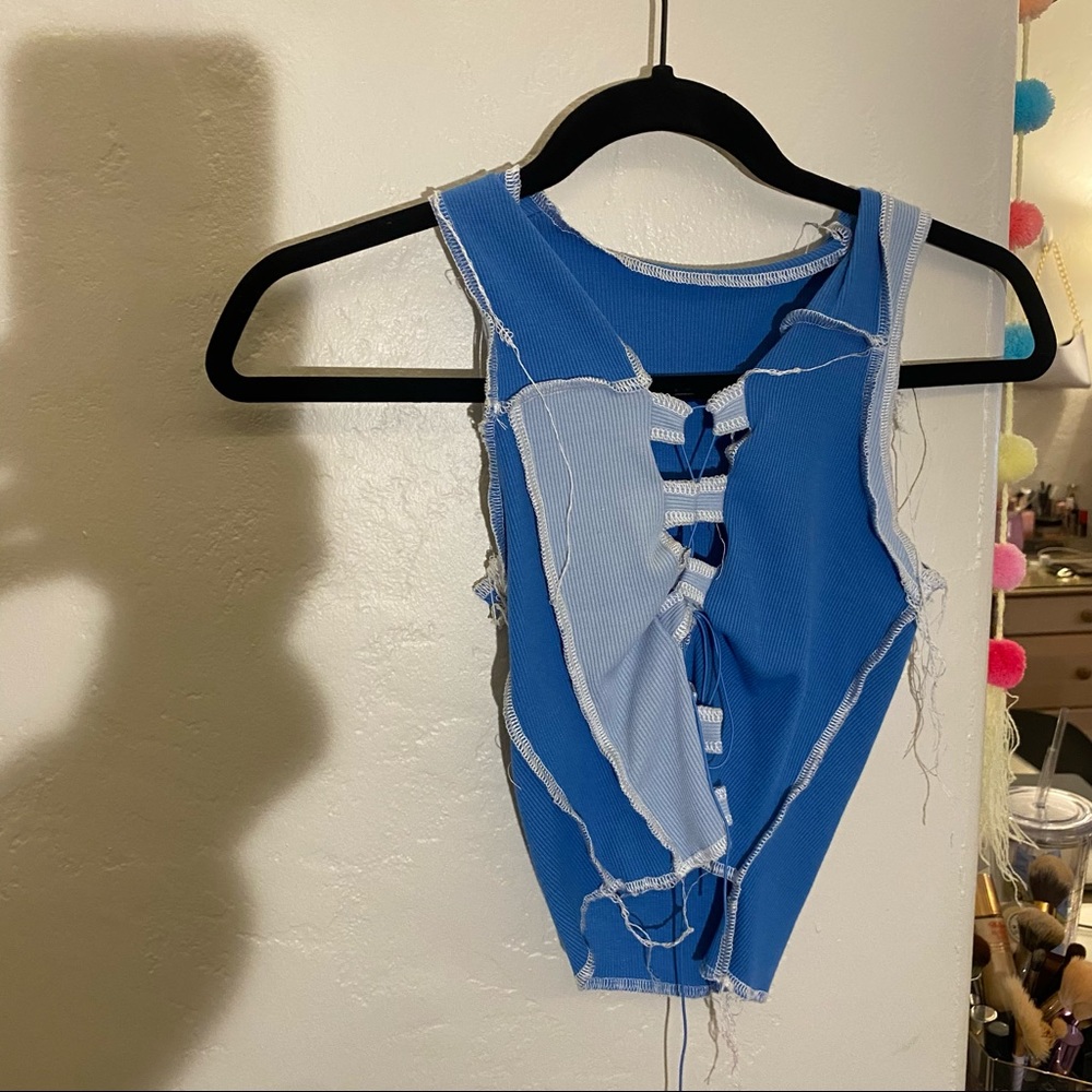 Tie up style top